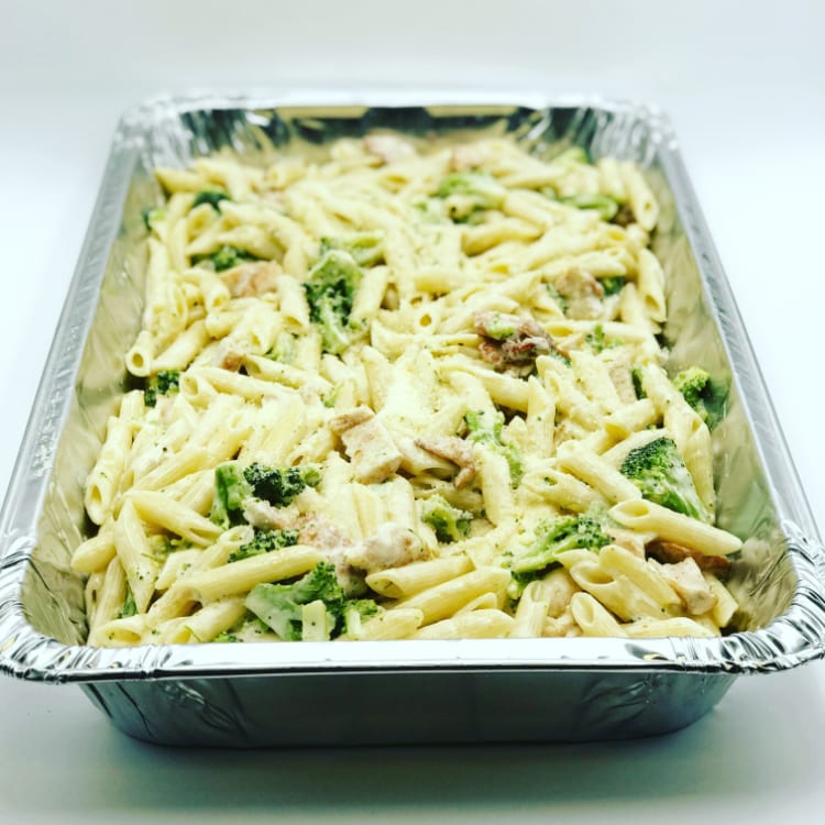 Chicken and Broccoli Penne Alfredo Entree.